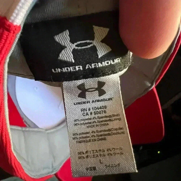 Under Armour Hat - Picture 6 of 6